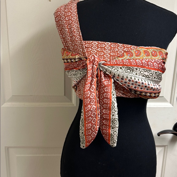 Anthropologie One Shoulder Scarf
Crop Top XSmall - Picture 3 of 7